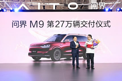 �ʽ��100������������ ���˺����ؾ������û�����һ��