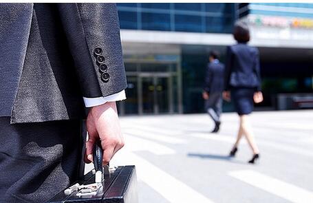 �ο�18�����й�˾ ��ֱ￺���ֲ���ŵ������ʲ��۹�