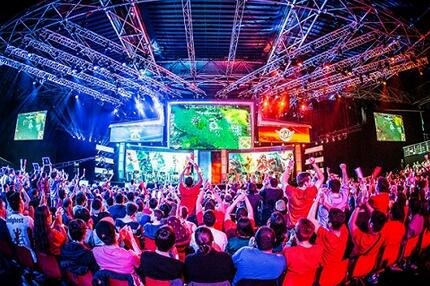 ��ý�羺���棺2016������֮���������������ӷ籩