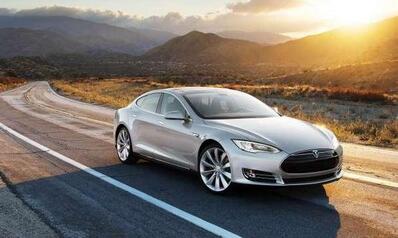 ��˹������ͣ�������۳���60ǧ��ʱModel S
