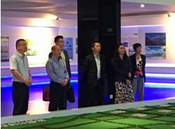 �����ʱ�����Ӱ�����齨���ʹ�˾Я�ִ��조����ͨ����һ��һ·�����Ļ�������ó��ƽ̨��