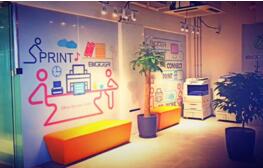 �ϳ�����������������ɫ���и���