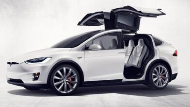 ��˹����AMD���������Զ���ʻоƬ ���߹ɼ۴���5%