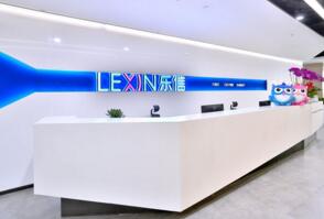 ���Ÿ������У���������������������������������������