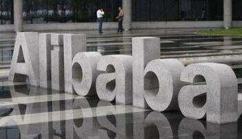 Ӣ��������ѧ�ˡ���־���ް���Ͱ� �����Ʒ�â�𽥸Ĺ�����ѷ