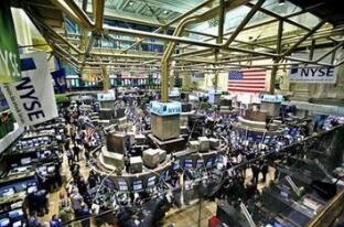 ��׼�ն�500ָ��.SPX ����32.57�� ƻ��AAPL.O ����3.36%