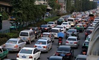 ȫ������ӭ���˽ں����ֳ���С�߷�  ȫ����·Ԥ�Ʒ����ÿͽ��ﵽ689���˴�