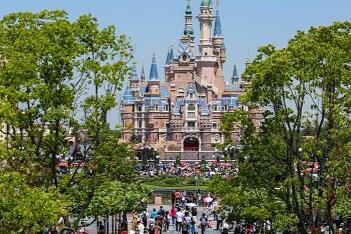 �й���ҵ�׷�Ͷ�����⹫԰�����ȳ�  û�к��ľ�����������̭