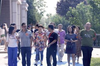 �����ڴ��ڹ��ݹ��ؿ����գ������÷�����