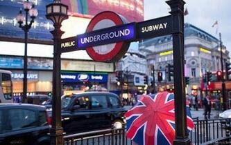 �����Ӽ���15��Ӣ��Ϊ�׶ؽ���94����һ���г�