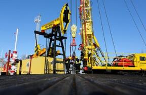 ɳ��ʯ�Ͳ�����OPEC+�������������ӽ�100��Ͱ/��