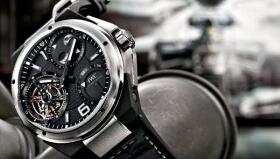 ��ʿ�ӱ�ҵȫ������ܶ�ͬ���»�2.8% ���й���½����ͬ���»���10% ��ظ��ɴ��