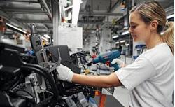 2�·�ŷԪ���ۺ�PMI��ֵΪ51.9���ϳ�ֵ��0.5