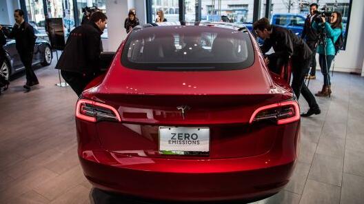 ��˹����֪���������������ͺ�Y����Ϊ���Ƴ��˸���Ĳ�Ա�ͳɱ�����