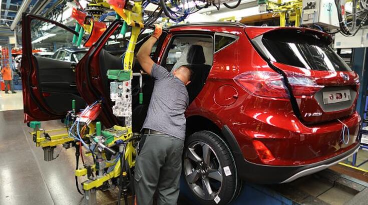 ���ع�˾�����ʾ�����ڵ¹���Ա5000�ˣ���Ӣ����Ա����