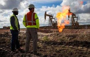 ʯ�ͼ۸���һ�µ�����ʯ���������֯�쵼��������Ȼ֧��