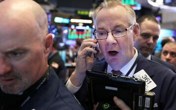 ����ƻ���ɼ��µ�����ָ30ֻ����˹ָ���µ�26.72��