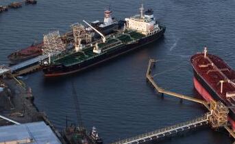 ʯ�ͼ۸��������������ǣ��Կ�����Ӳ�мһ��