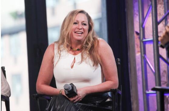 ��ʿ��Ů�̳��˳���ϯִ�йٱ����������(BobIger)��6560����Ԫн�� ��̫���