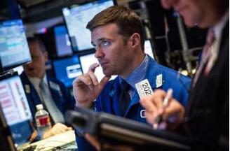 �������������ǵ���һ  ��ָ΢���յ� ���ڰ�����ǽ�1��