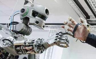 ����˹�����ˡ��Ա����ǰ�����ʿռ�վ