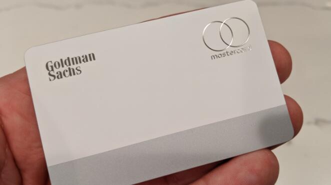 ƻ����˾Ϊ�˱���iPhone�û��Ƴ����ÿ���Apple Card��