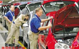 �¹�����������ֵ(GDP)�ڶ����Ȼ����½�0.1%