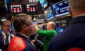 ŦԼ���������ָ27���µ�   ��ָ�µ�120.93��  ���ڰ�����