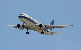 �Ϸ����գ�8�·��ÿ���ת��ͬ������10.35%