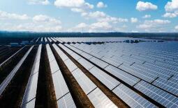 �����5.31������һ���Խ��Խ��Ĺ���������������Я�ֳ�Ϊ��һ���ˡ�