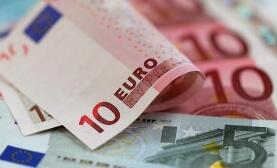  ��ۺ���ָ�����̵�1.3%��25,945.35��  ҽҩ�ɵ�����ǰ