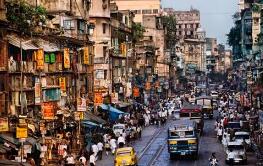 ӡ��10�·ݽ��ںͳ��ڼ���ͬʱή��