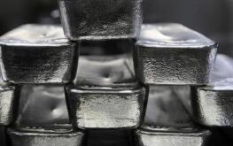 �ٽ�ʷ���״�����1900��Ԫ ���Ϸǹ����жϵ��¿�ͣ��