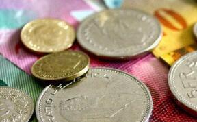 ֥�Ӹ��ڻ����������ס�С��ʹ��ڼ�21���ǵ���һ