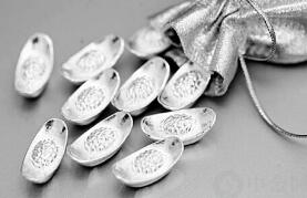 ũ�������׸����������гɽ�����4����Ԫ