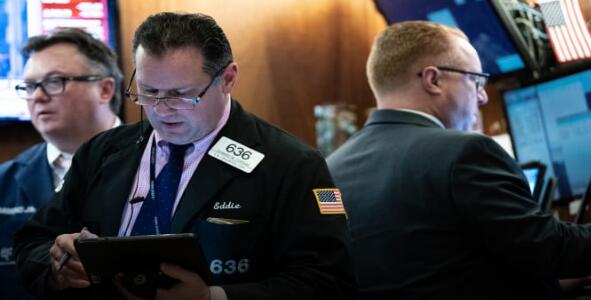 �����շ����ݽ��󣬹�ָ�ڻ���ͣ������˹ָ���µ�1100��