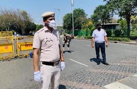 ӡ�ȱ���909���¹ڲ���������ͬ���ӳ�������