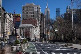 һЩ�̵꿪ʼ����Ӫҵ�󣬵¿���˹���ֳ�����1ǧ���¹ڲ���