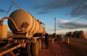 �����ͼ������µ�7.6����������ԭ���ڻ��µ�90����