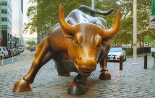 ��Ħ�����ɽ��ڻ���ֻ��ţ�е���ͣ�����ƽ���ָ�