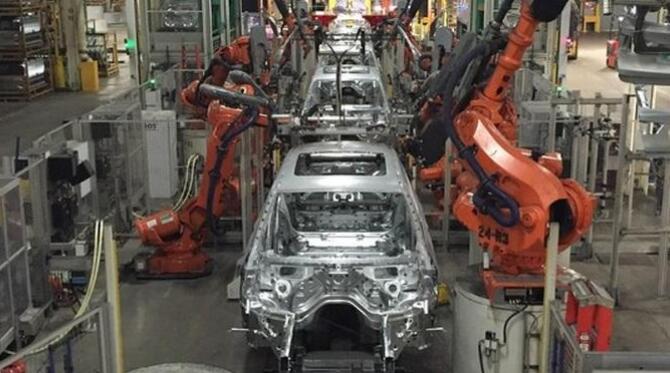 �¹��������ڡ�������ȫͣ�͡�  4����ȫ��ͻ������³�1.76����