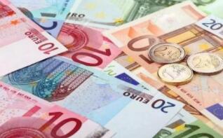 �밶����ң�CNH������Ԫ����ʱ��04:59��7.0606Ԫ