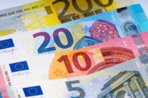 6��30�գ�������м�۱�7.0795���ϵ�13��