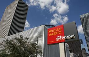 �ݱ������������У�Wells Fargo���ƻ���Ա��ǧ��
