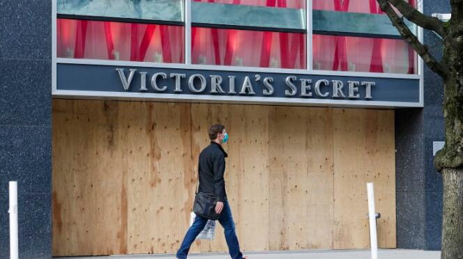 ά�����ǵ����ܵ�ĸ��˾L Brands����Ա15��