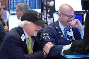 ����8��20��С�����ǣ���˹���ָ���ٴ��¸ߣ���˹��ͻ��2000��Ԫ