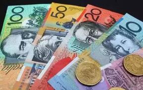 ȯ����Ӫ�����׬702��Ԫ