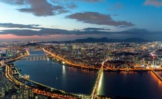 ��������ծ��ռGDP���ؽ���43.9%