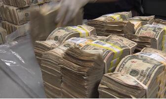 10�½����ģ��2000�ڣ���ũ���н����ֵ���