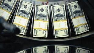 10��12�գ�������м�۱�6.7126���ϵ�670��